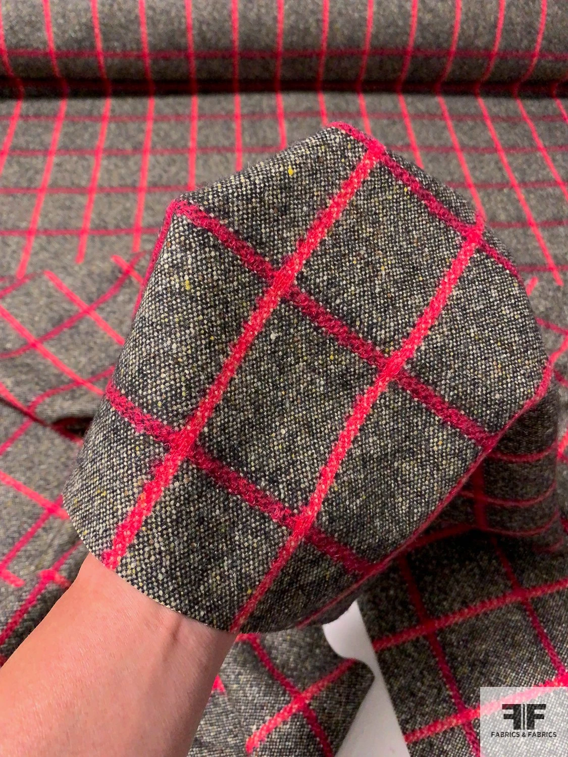 Italian Windowpane Jacket Weight Lambswool Donegal Tweed - Red / Black / Cream 4 Italian Windowpane Jacket Weight Lambswool Donegal Tweed - Red / Black / Cream - Image 2