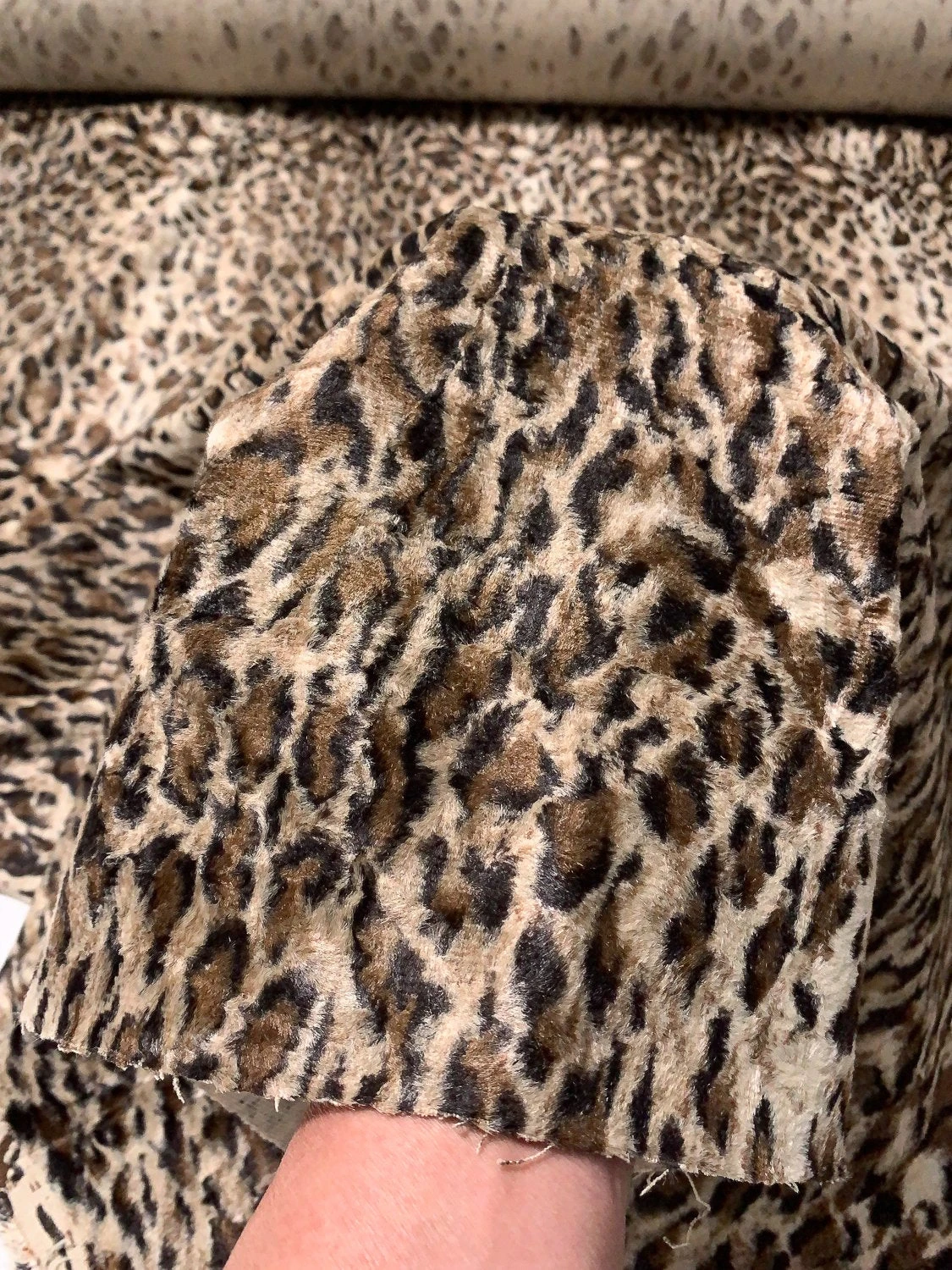 Animal Pattern Printed Cotton-Rayon Stretch Velveteen - Brown / Black / Beige 3 Animal Pattern Printed Cotton-Rayon Stretch Velveteen - Brown / Black / Beige