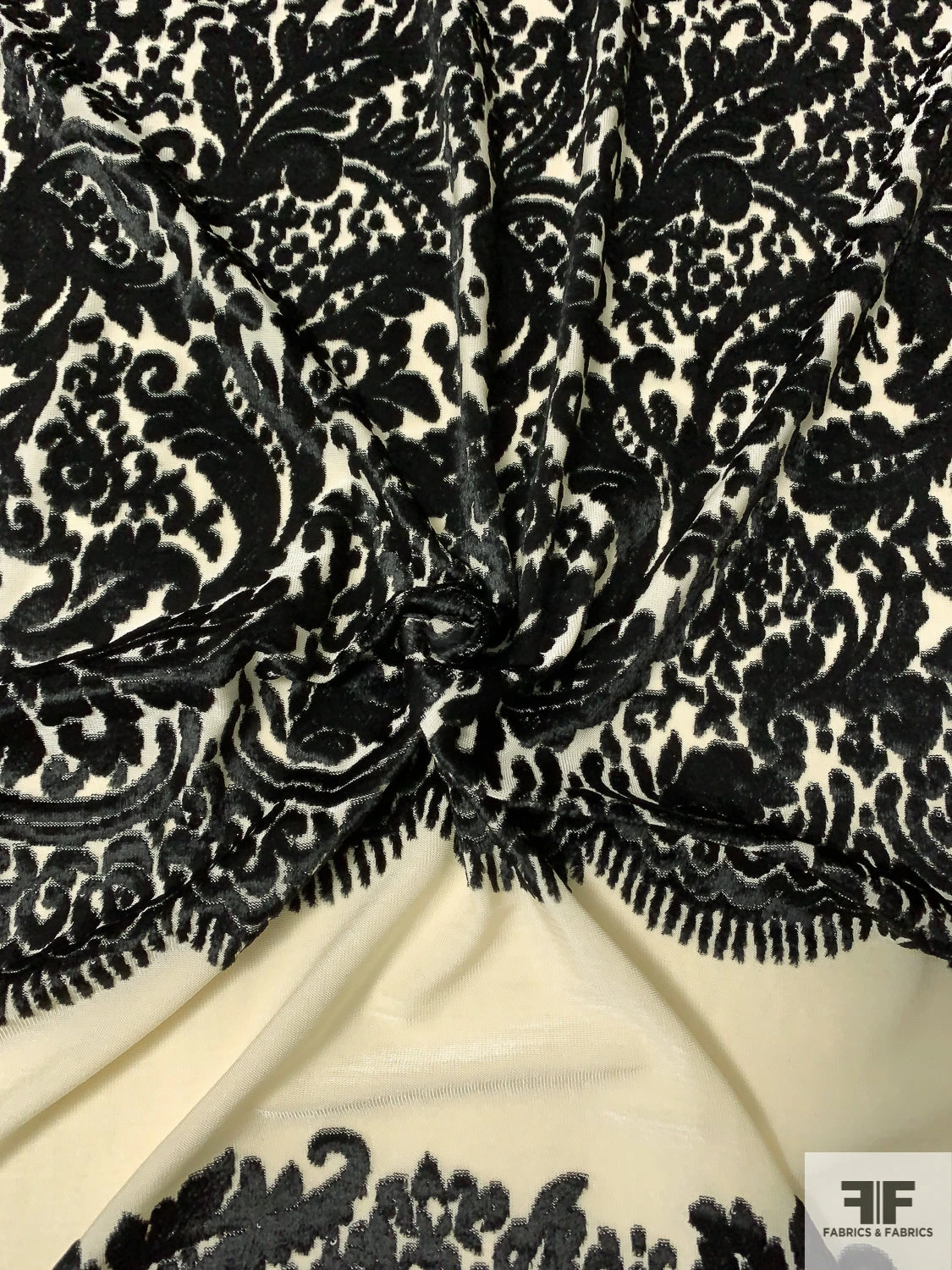 Italian Vintage DVF Stretch Panné Velvet Knit Panel - Black / Cream 5 Italian Vintage DVF Stretch Panné Velvet Knit Panel - Black / Cream - Image 3