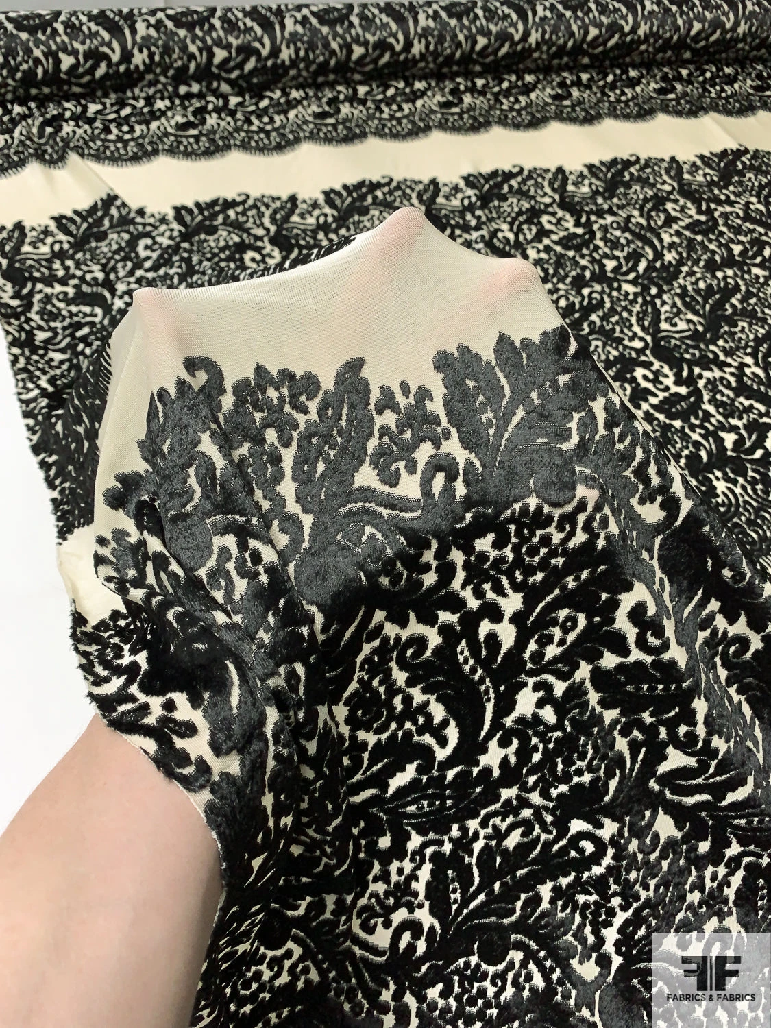 Italian Vintage DVF Stretch Panné Velvet Knit Panel - Black / Cream 4 Italian Vintage DVF Stretch Panné Velvet Knit Panel - Black / Cream - Image 2