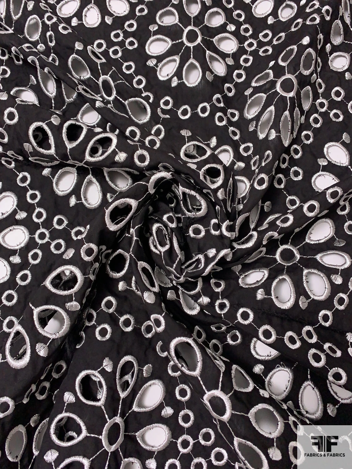 Double-Scalloped Floral Medallion Embroidered Eyelet Cotton Broadcloth - Black / White 6 Double-Scalloped Floral Medallion Embroidered Eyelet Cotton Broadcloth - Black / White - Image 4