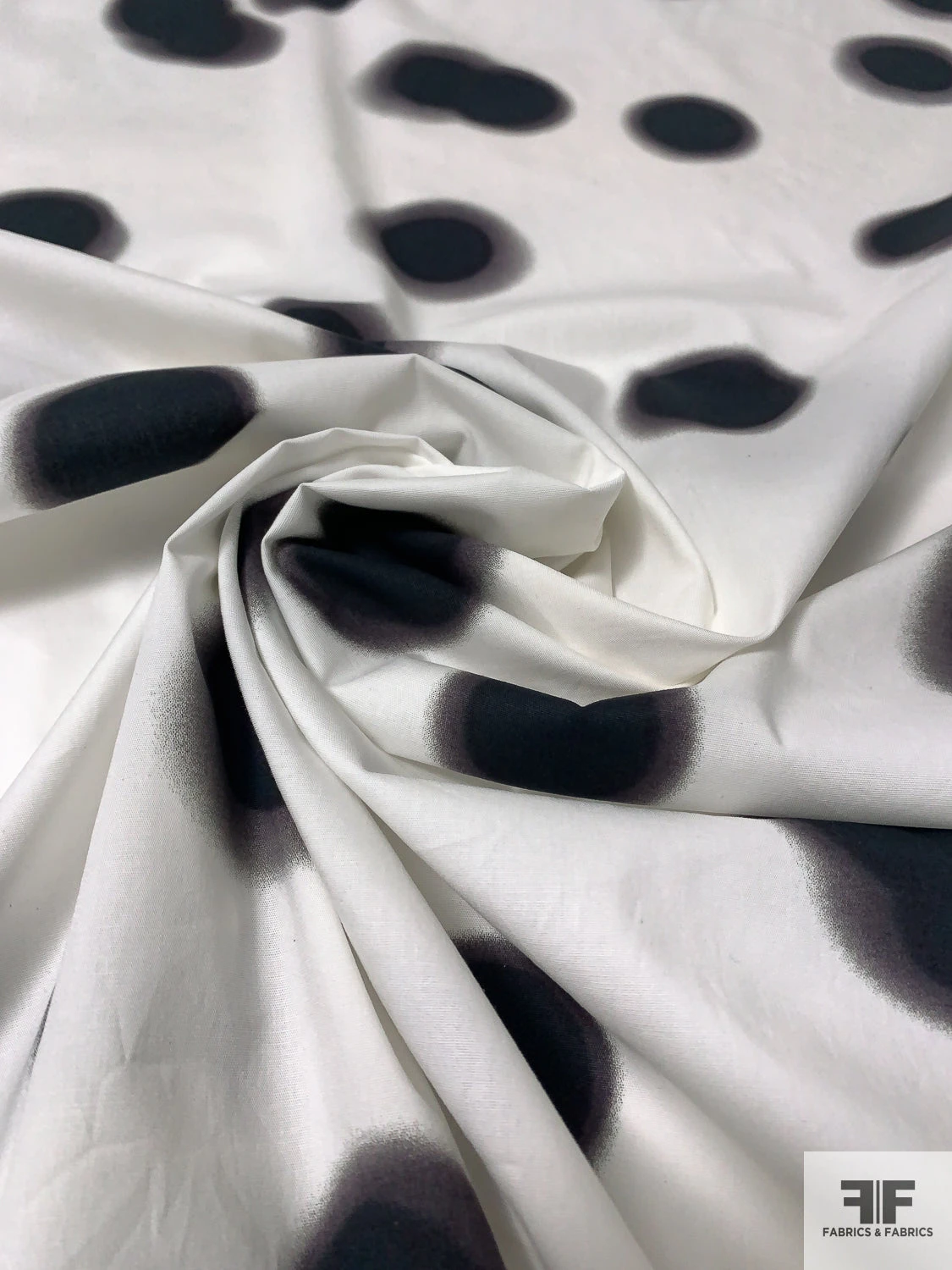 Hazy Circles Printed Stretch Cotton Poplin - Black / White 5 Hazy Circles Printed Stretch Cotton Poplin - Black / White - Image 3