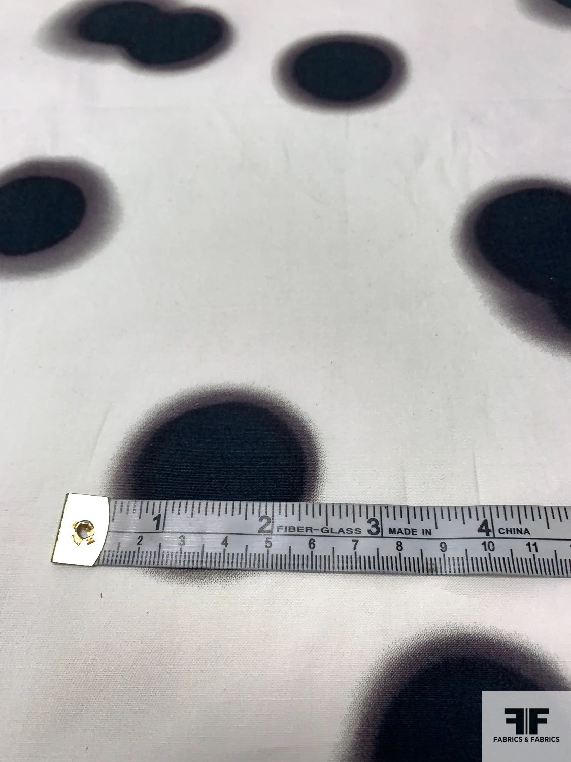 Hazy Circles Printed Stretch Cotton Poplin - Black / White 8 Hazy Circles Printed Stretch Cotton Poplin - Black / White - Image 6