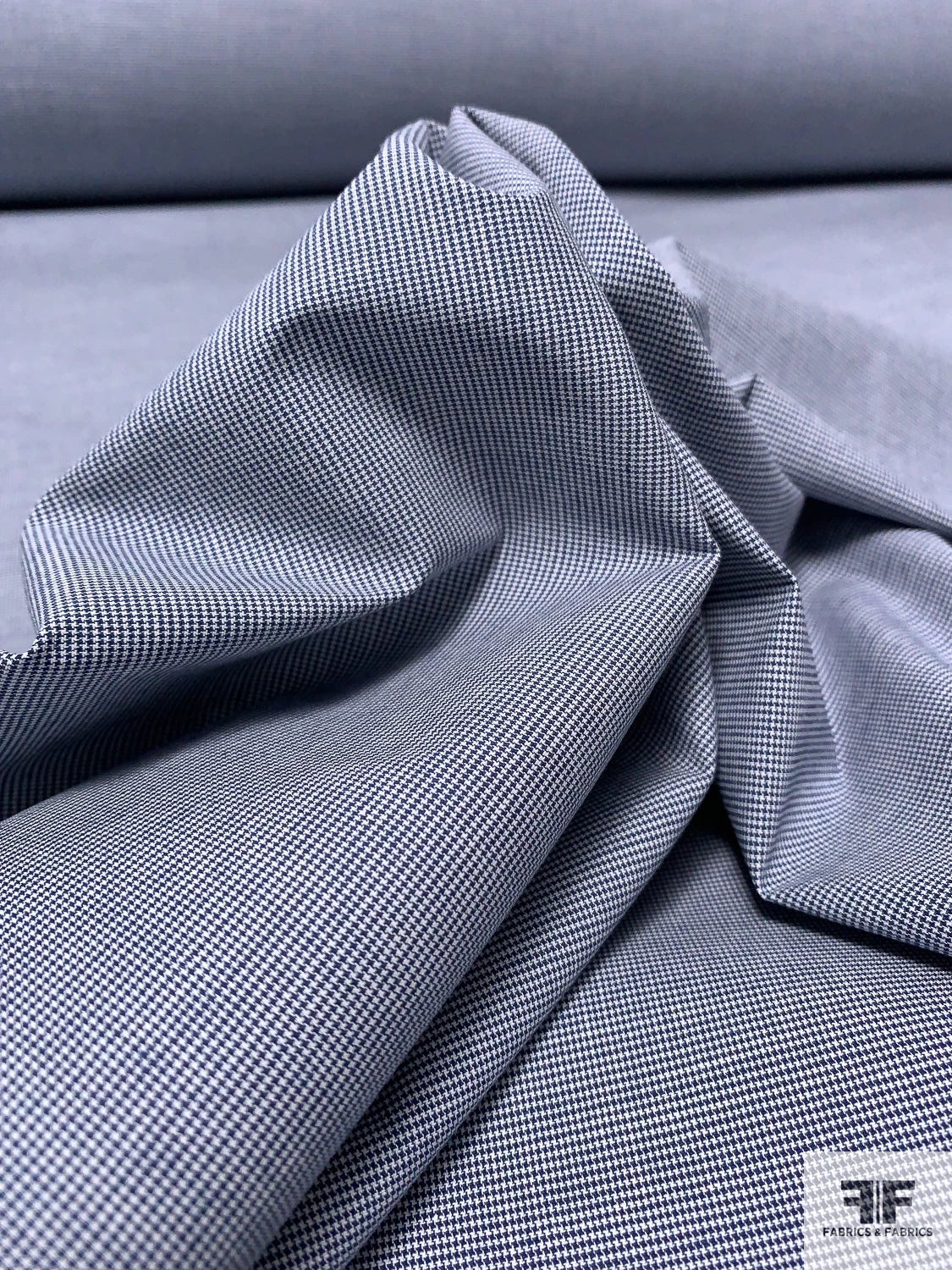 Micro Houndstooth Stretch Heavy Cotton Shirting - Navy / White 3 Micro Houndstooth Stretch Heavy Cotton Shirting - Navy / White