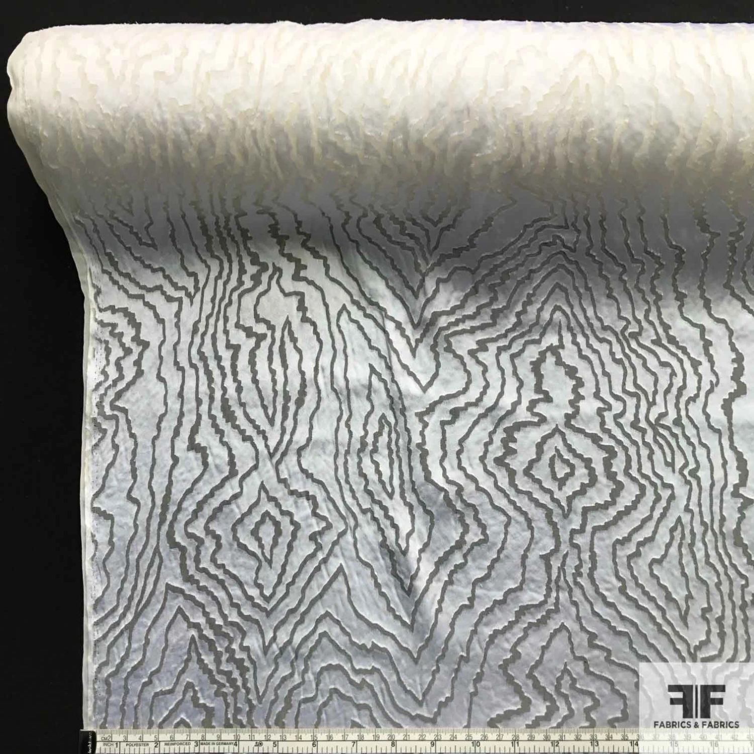 Abstract Silk Burnout - White 5 Abstract Silk Burnout - White - Image 3