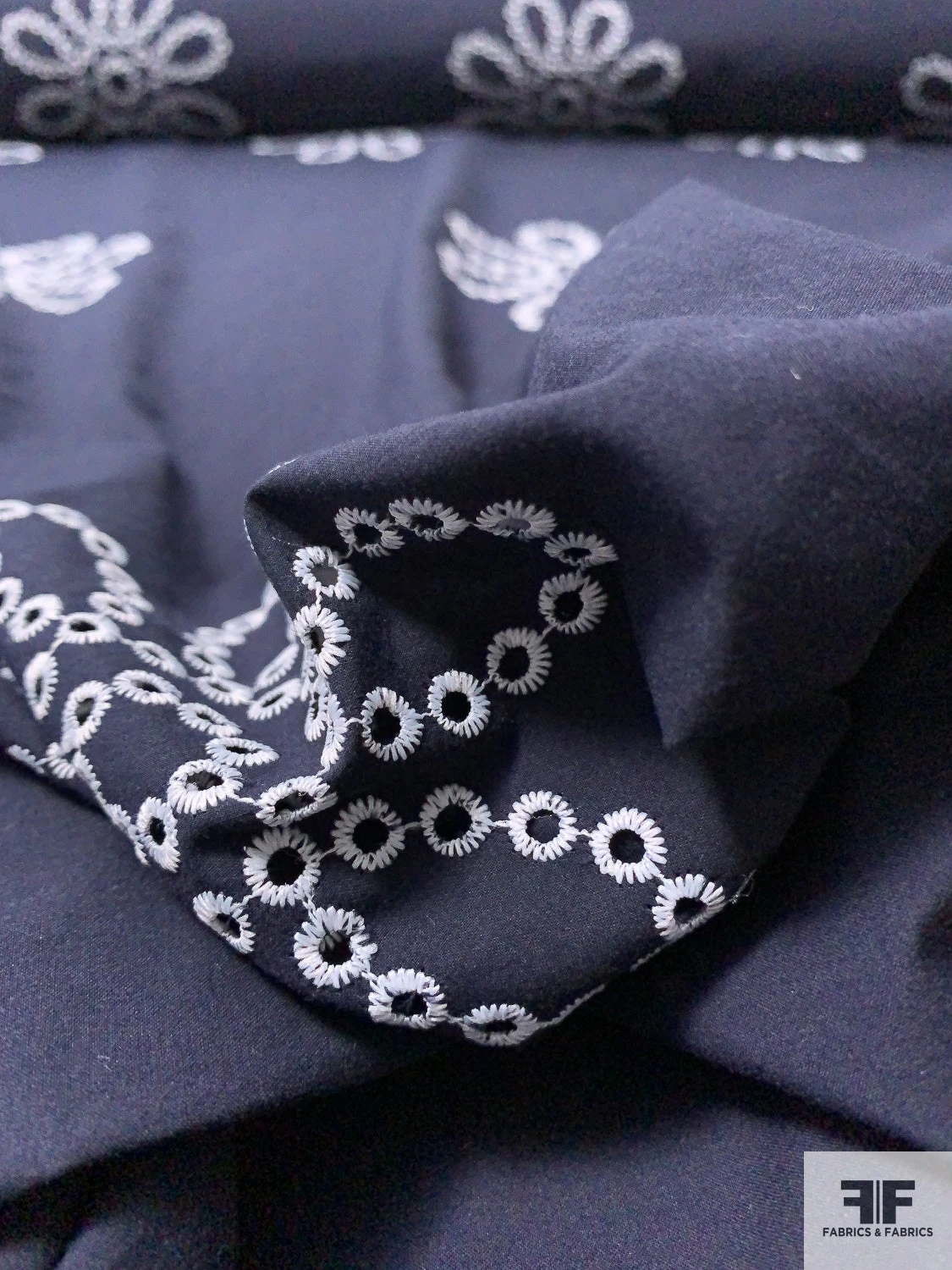 Lela Rose Double-Scalloped Floral Embroidered Eyelet Cotton Lawn - Navy / White 7 Lela Rose Double-Scalloped Floral Embroidered Eyelet Cotton Lawn - Navy / White - Image 5