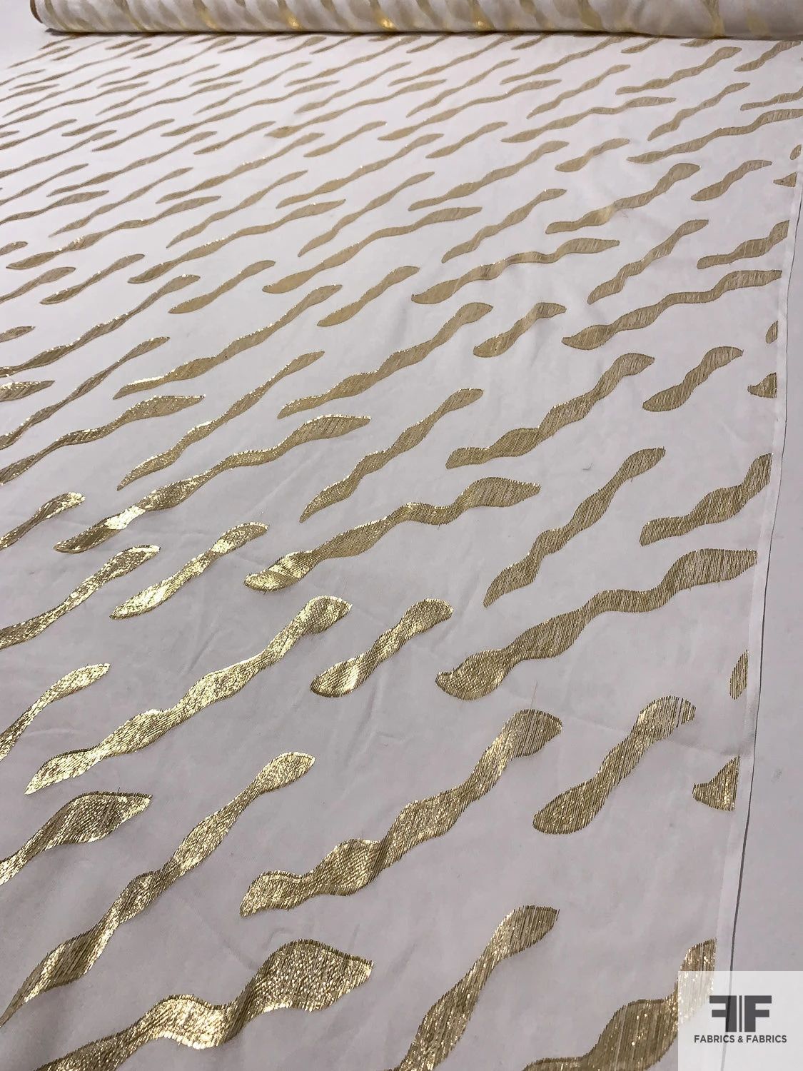 J Mendel Wavy Design Metallic Clip Silk Chiffon - Light Ivory / Gold 4 J Mendel Wavy Design Metallic Clip Silk Chiffon - Light Ivory / Gold - Image 2