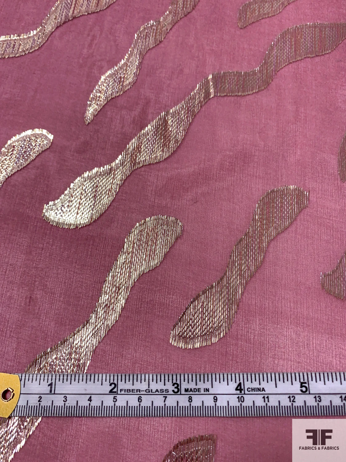 J Mendel Wavy Design Metallic Clip Silk Chiffon - Dusty Rose / Gold / Silver 9 J Mendel Wavy Design Metallic Clip Silk Chiffon - Dusty Rose / Gold / Silver - Image 7