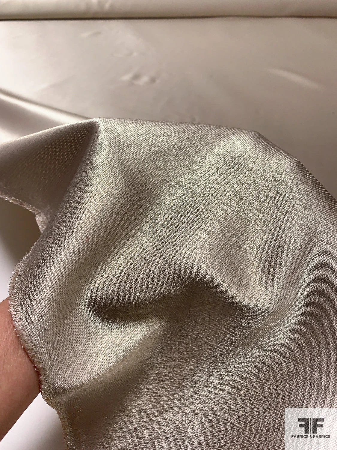 Italian Satin-Weight Lamé - Glam Oyster 4 Italian Satin-Weight Lamé - Glam Oyster - Image 2