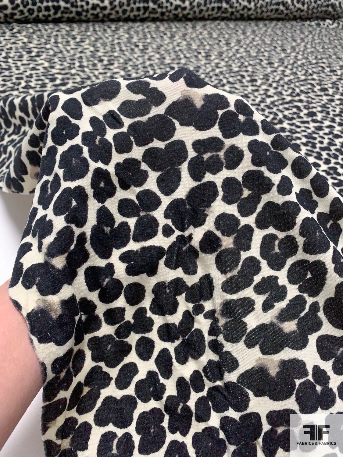 Italian Painterly Floral Clusters Printed Wool Blend Knit - Ivory / Black 10 Italian Painterly Floral Clusters Printed Wool Blend Knit - Ivory / Black - Image 8