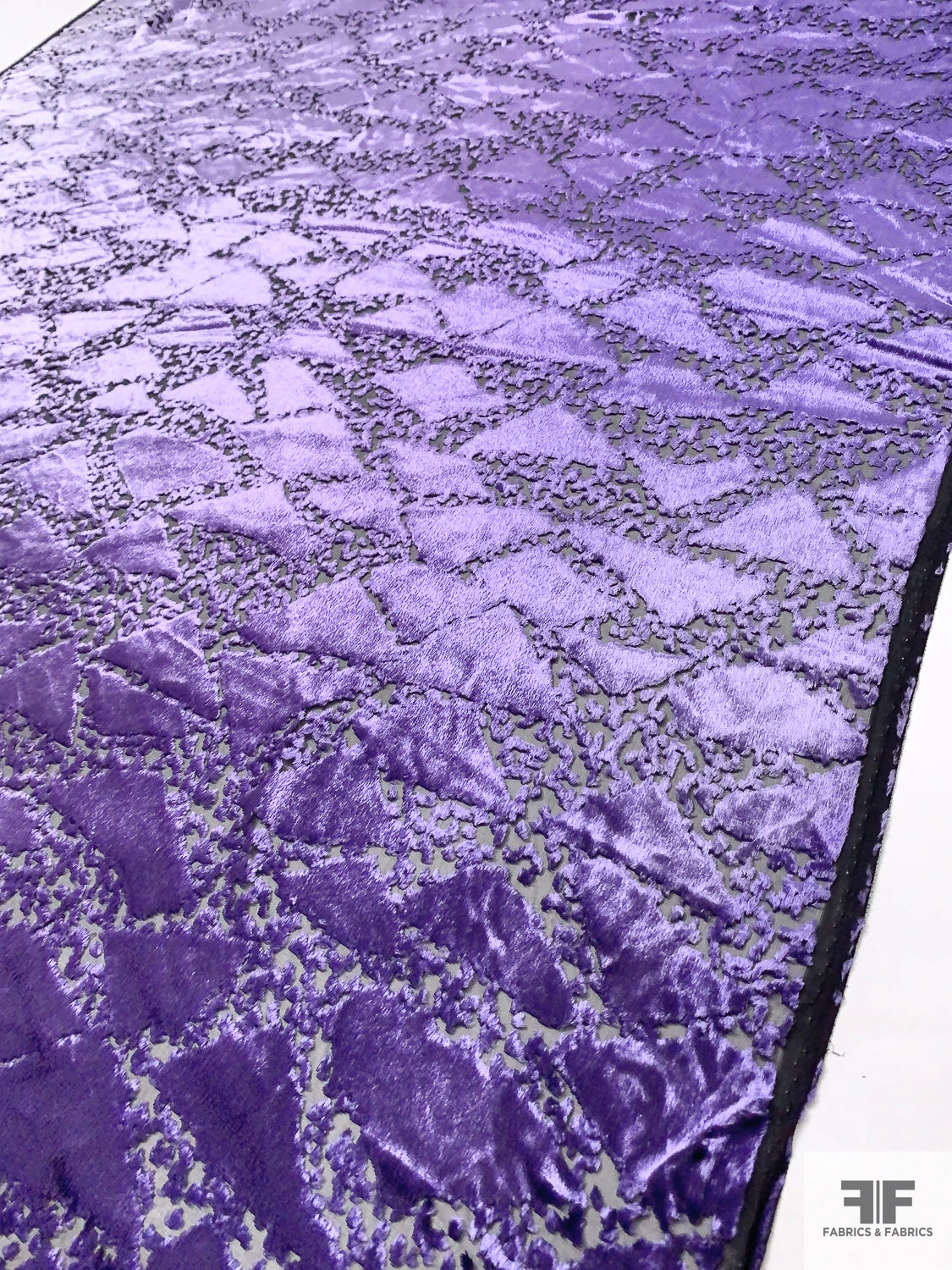 French Triangle Motif Cut Panné Velvet - Lavender / Black 4 French Triangle Motif Cut Panné Velvet - Lavender / Black - Image 2