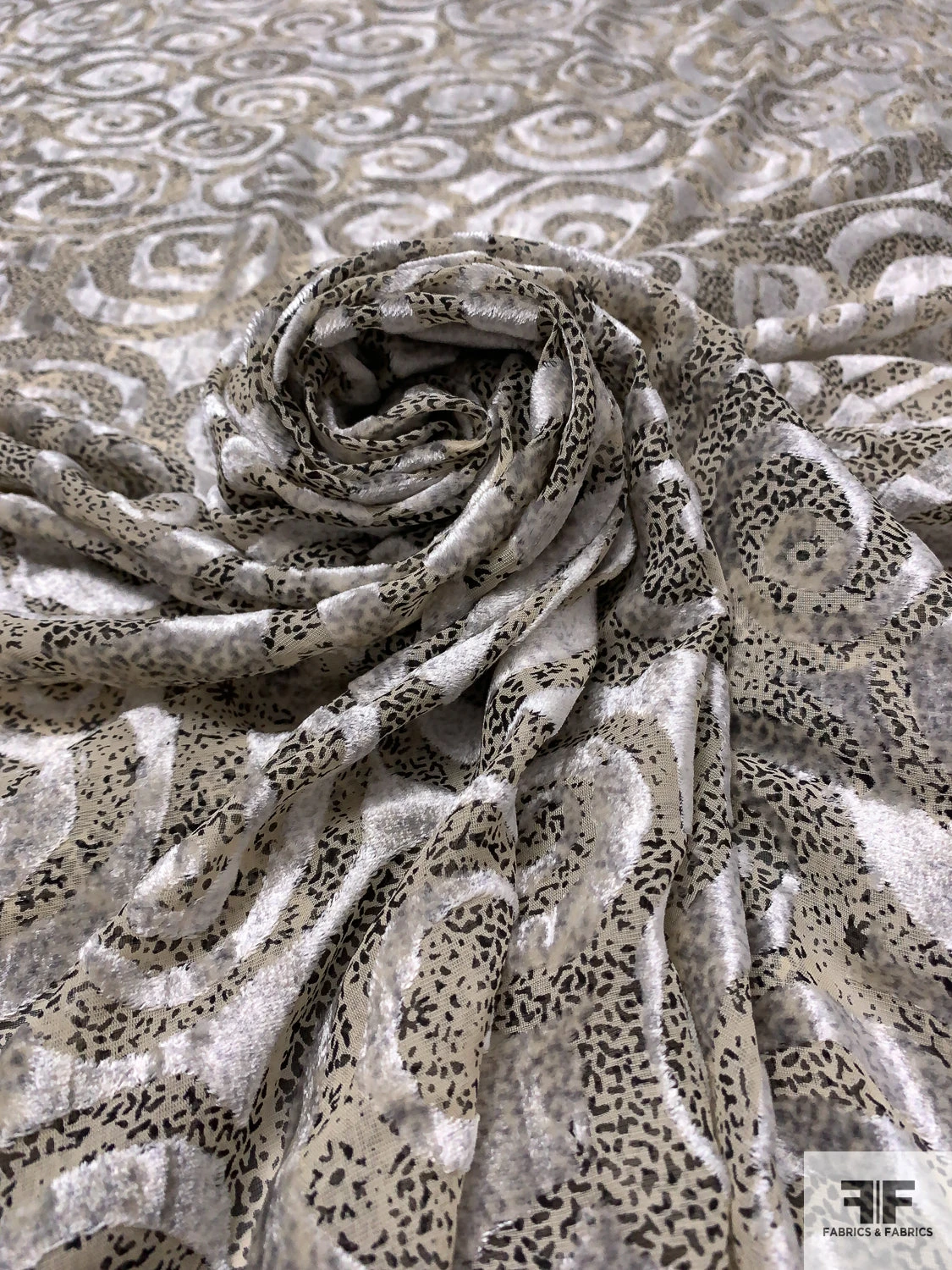 French Animal Pattern Printed And Swirls Cut Panné Velvet - Beige / Black / Grey 6 French Animal Pattern Printed And Swirls Cut Panné Velvet - Beige / Black / Grey - Image 4