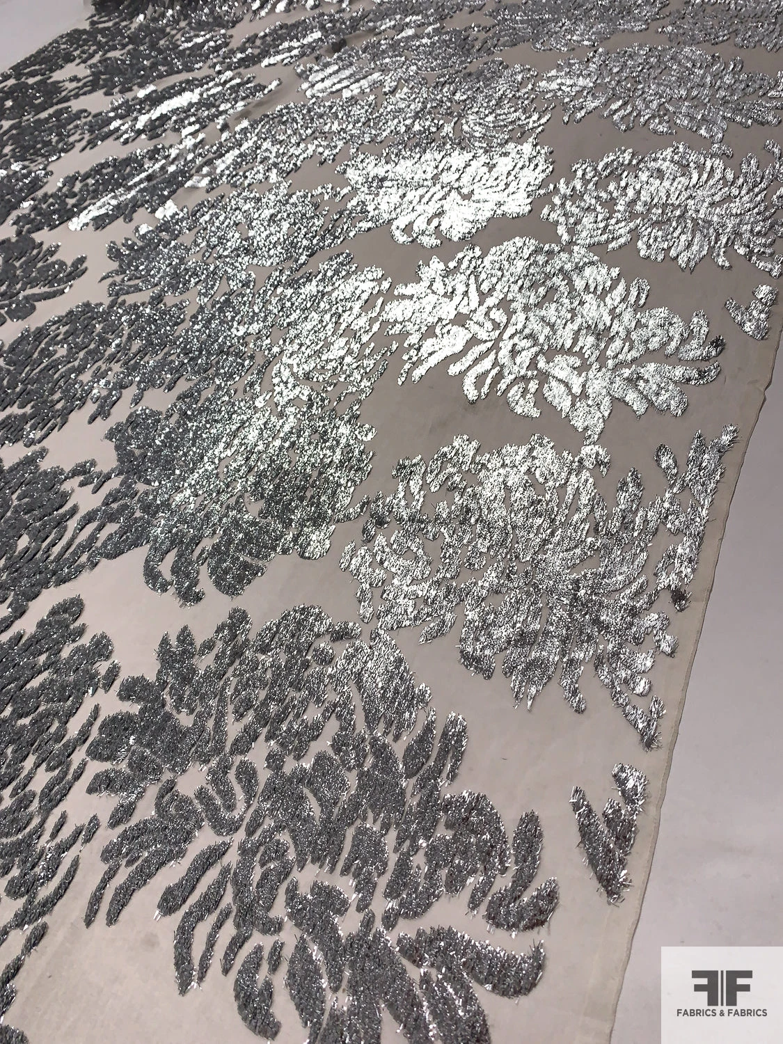 French Bold Floral Cut Metallic Panné Velvet - Silver / Off-White 10 French Bold Floral Cut Metallic Panné Velvet - Silver / Off-White - Image 8