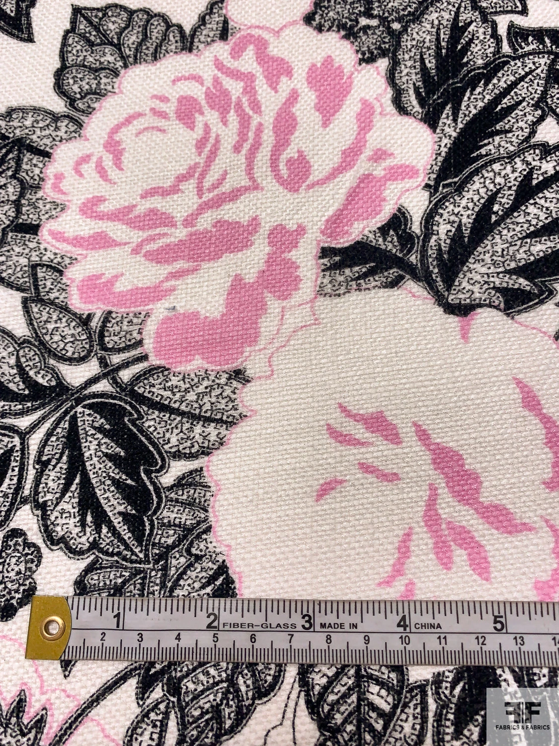 Floral Printed Linen-Weave Cotton - Pink / Black / Off-White 7 Floral Printed Linen-Weave Cotton - Pink / Black / Off-White - Image 5