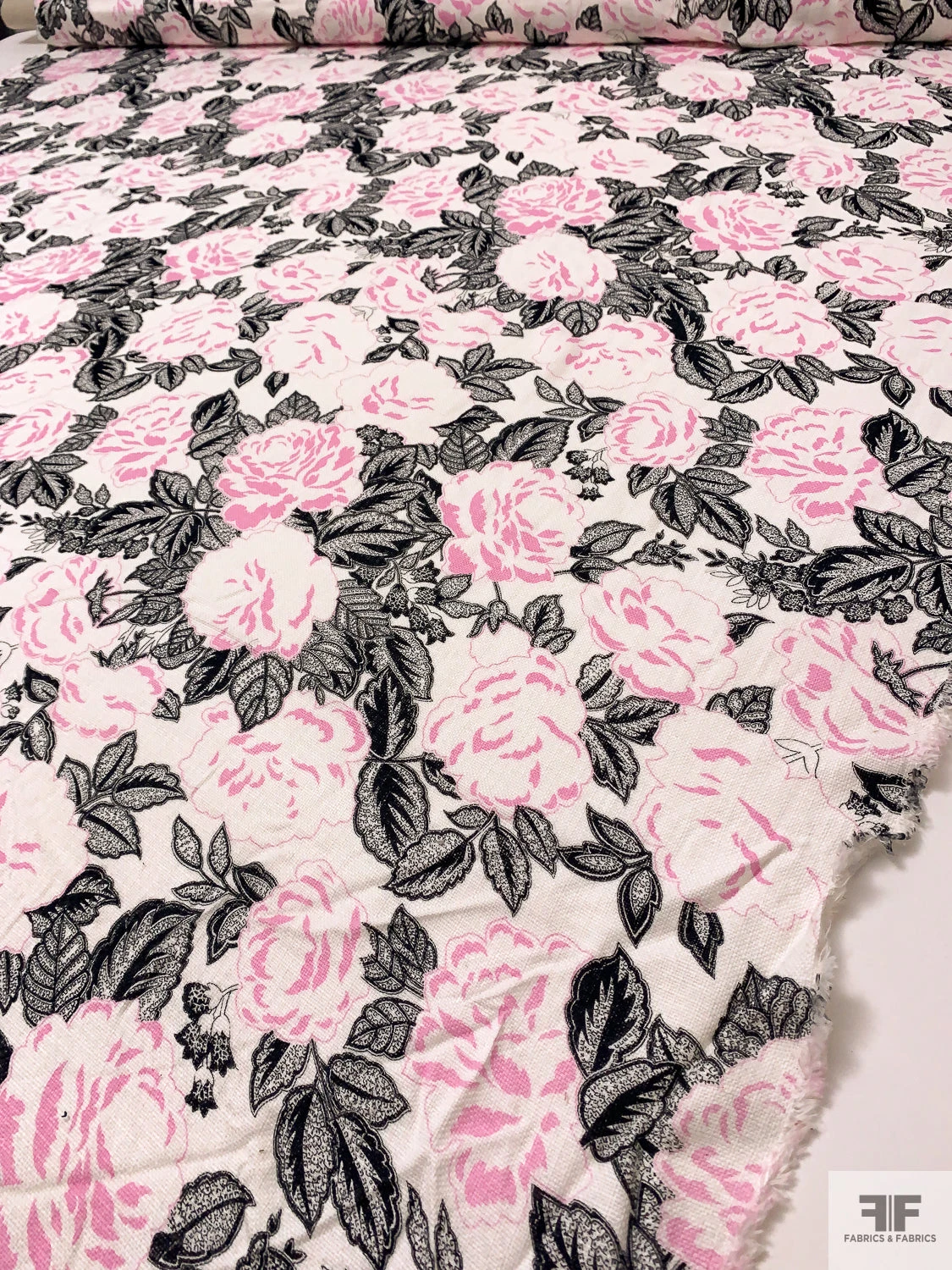 Floral Printed Linen-Weave Cotton - Pink / Black / Off-White 9 Floral Printed Linen-Weave Cotton - Pink / Black / Off-White - Image 7