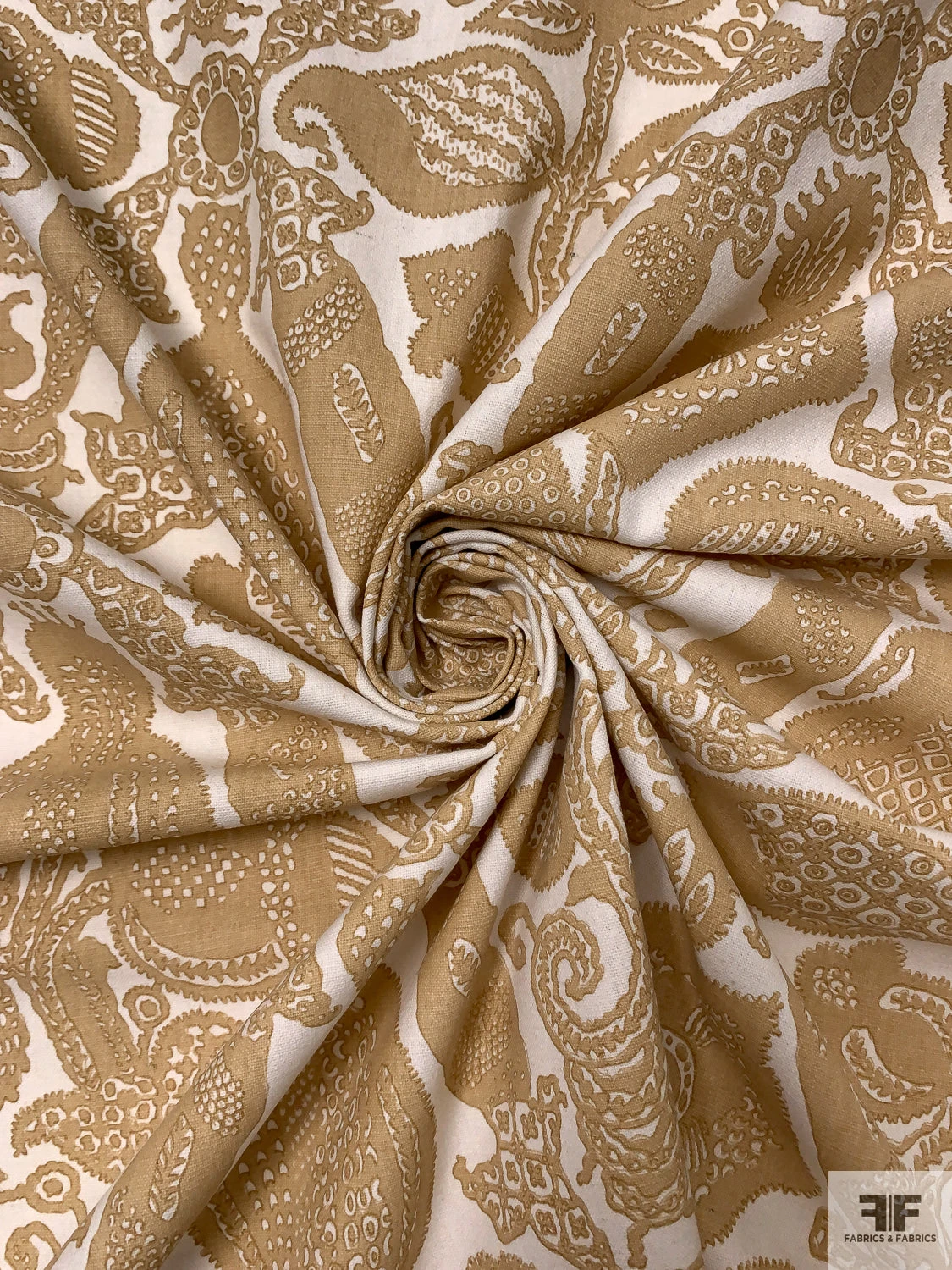 Regal Motif Printed Linen-Weave Cotton - Tan / Off-White 3 Regal Motif Printed Linen-Weave Cotton - Tan / Off-White