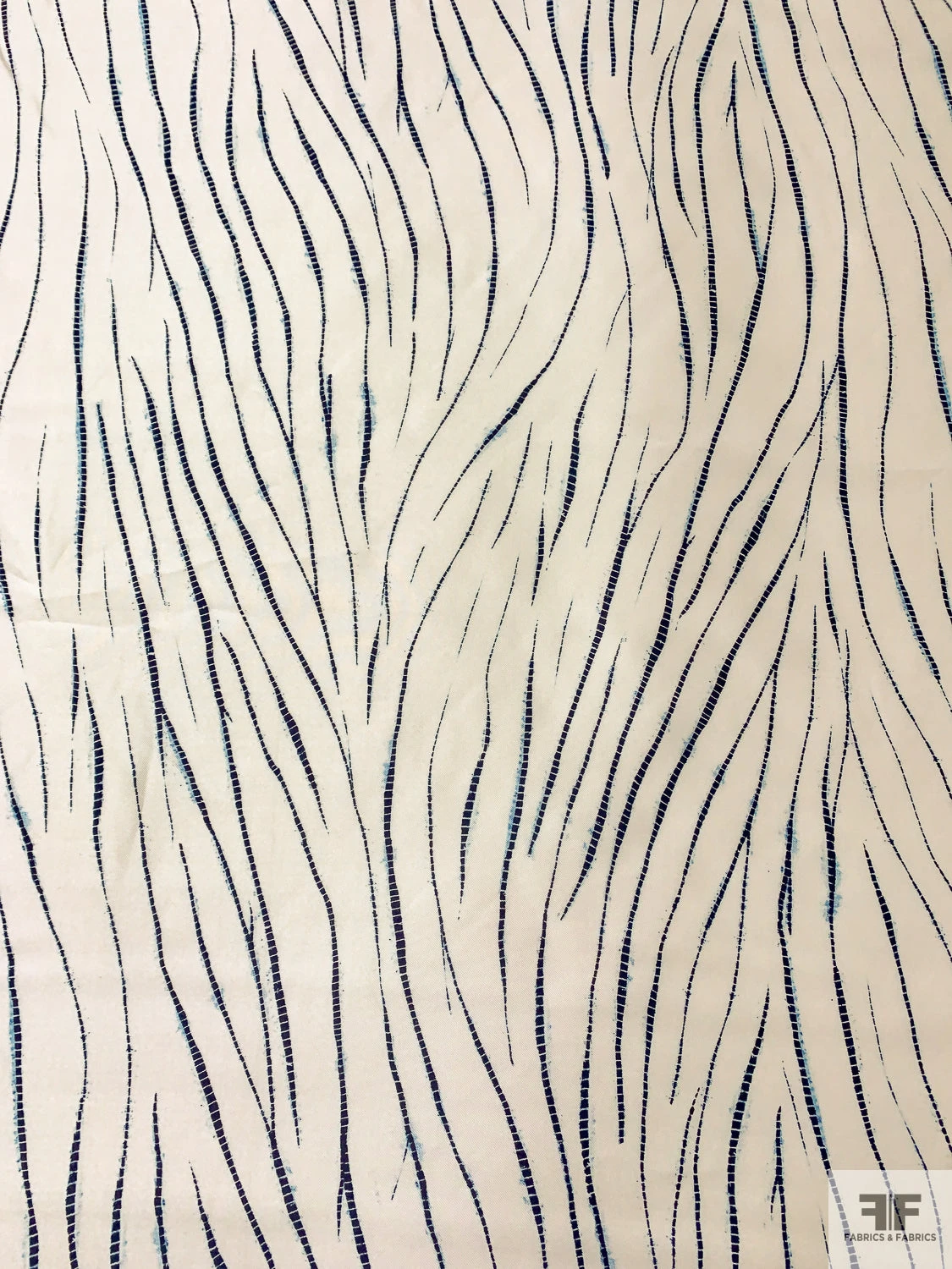 Scaly Lines Printed Cotton-Silk Mikado - Navy / Blue / Champagne White 7 Scaly Lines Printed Cotton-Silk Mikado - Navy / Blue / Champagne White - Image 5