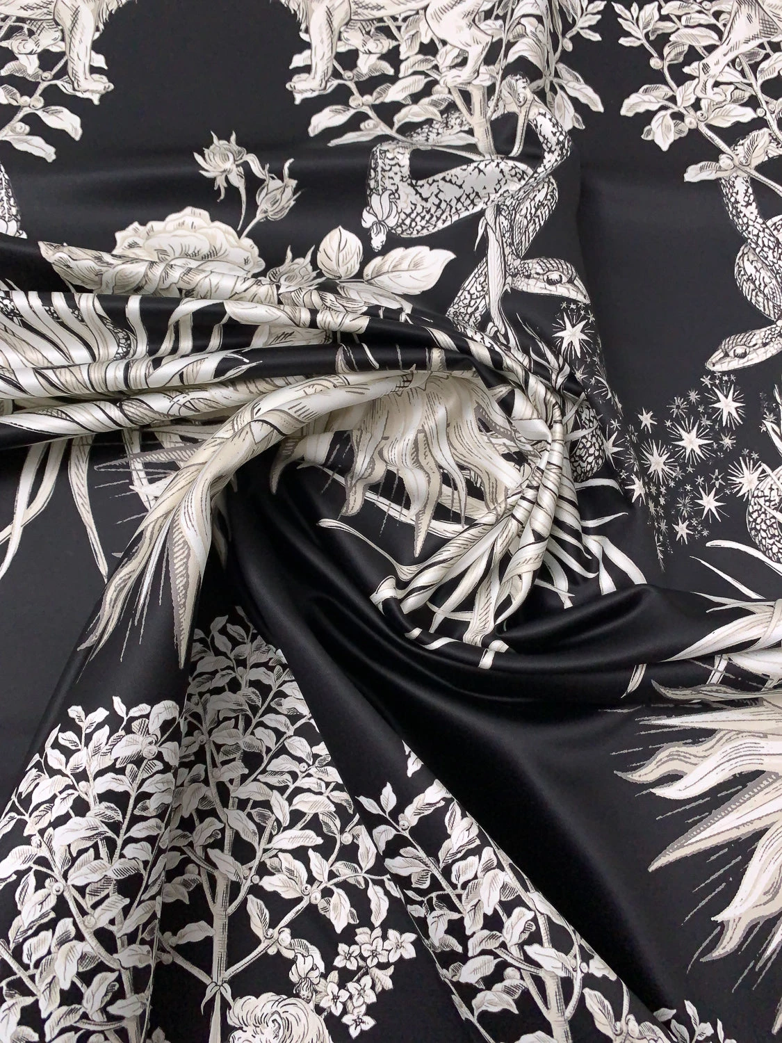 Lions Snakes And Floral Medallions Printed Cotton Sateen Panel - Black / White / Beige 6 Lions Snakes And Floral Medallions Printed Cotton Sateen Panel - Black / White / Beige - Image 4