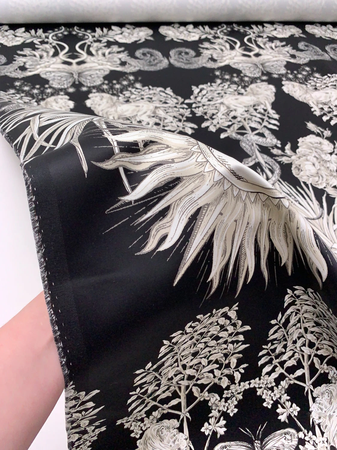 Lions Snakes And Floral Medallions Printed Cotton Sateen Panel - Black / White / Beige 12 Lions Snakes And Floral Medallions Printed Cotton Sateen Panel - Black / White / Beige - Image 10