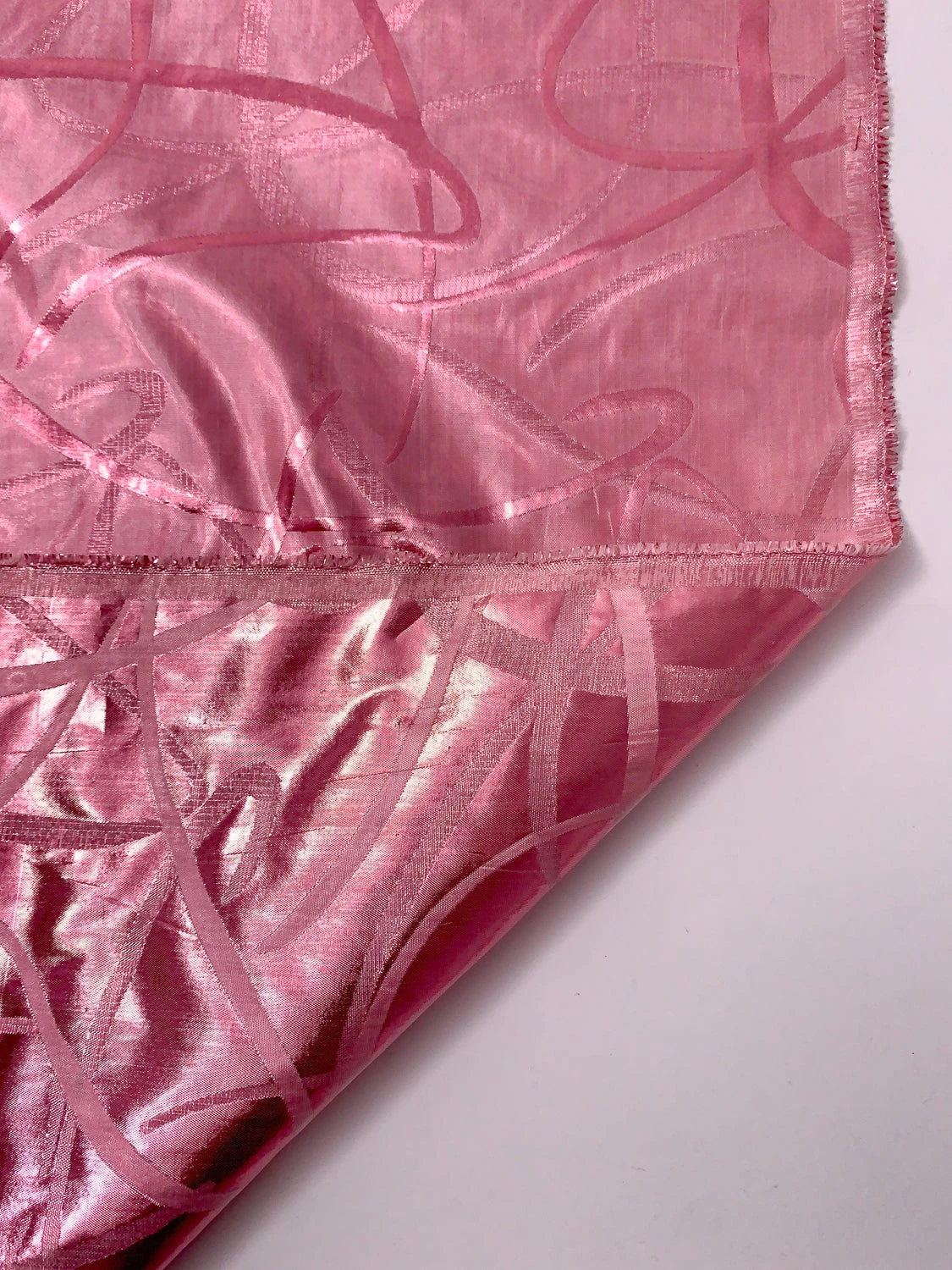 Made In Switzerland Swirl Motif Silk-Blend Lamé Jacquard - Metallic Electric Pink 8 Made In Switzerland Swirl Motif Silk-Blend Lamé Jacquard - Metallic Electric Pink - Image 6