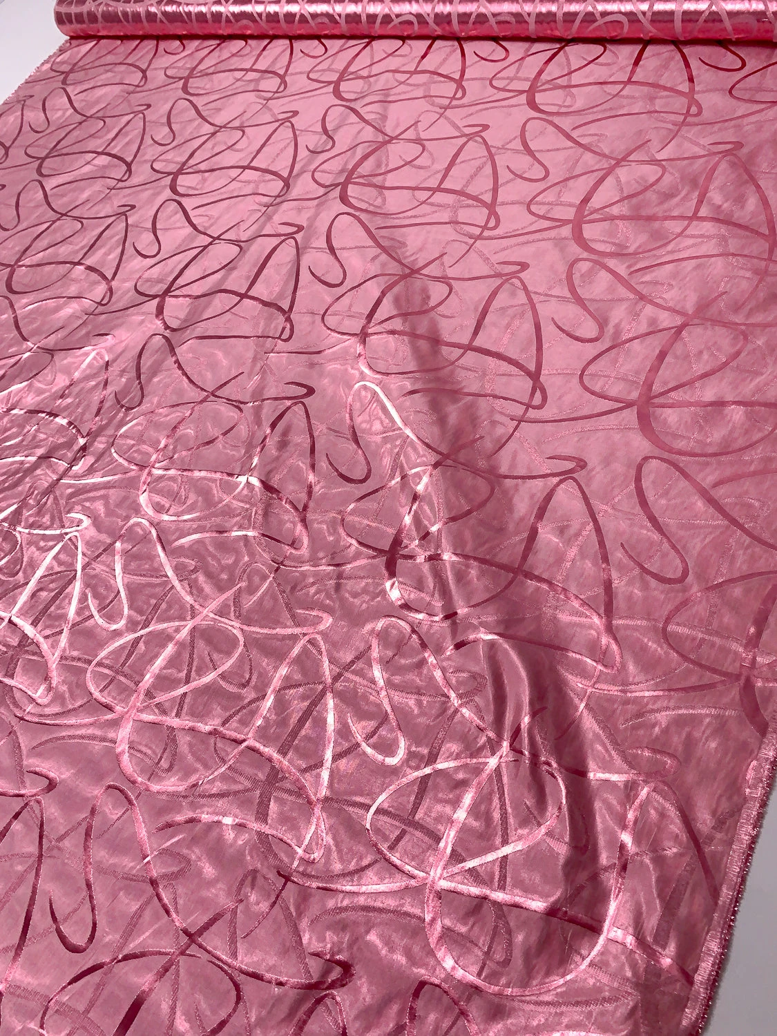 Made In Switzerland Swirl Motif Silk-Blend Lamé Jacquard - Metallic Electric Pink 9 Made In Switzerland Swirl Motif Silk-Blend Lamé Jacquard - Metallic Electric Pink - Image 7