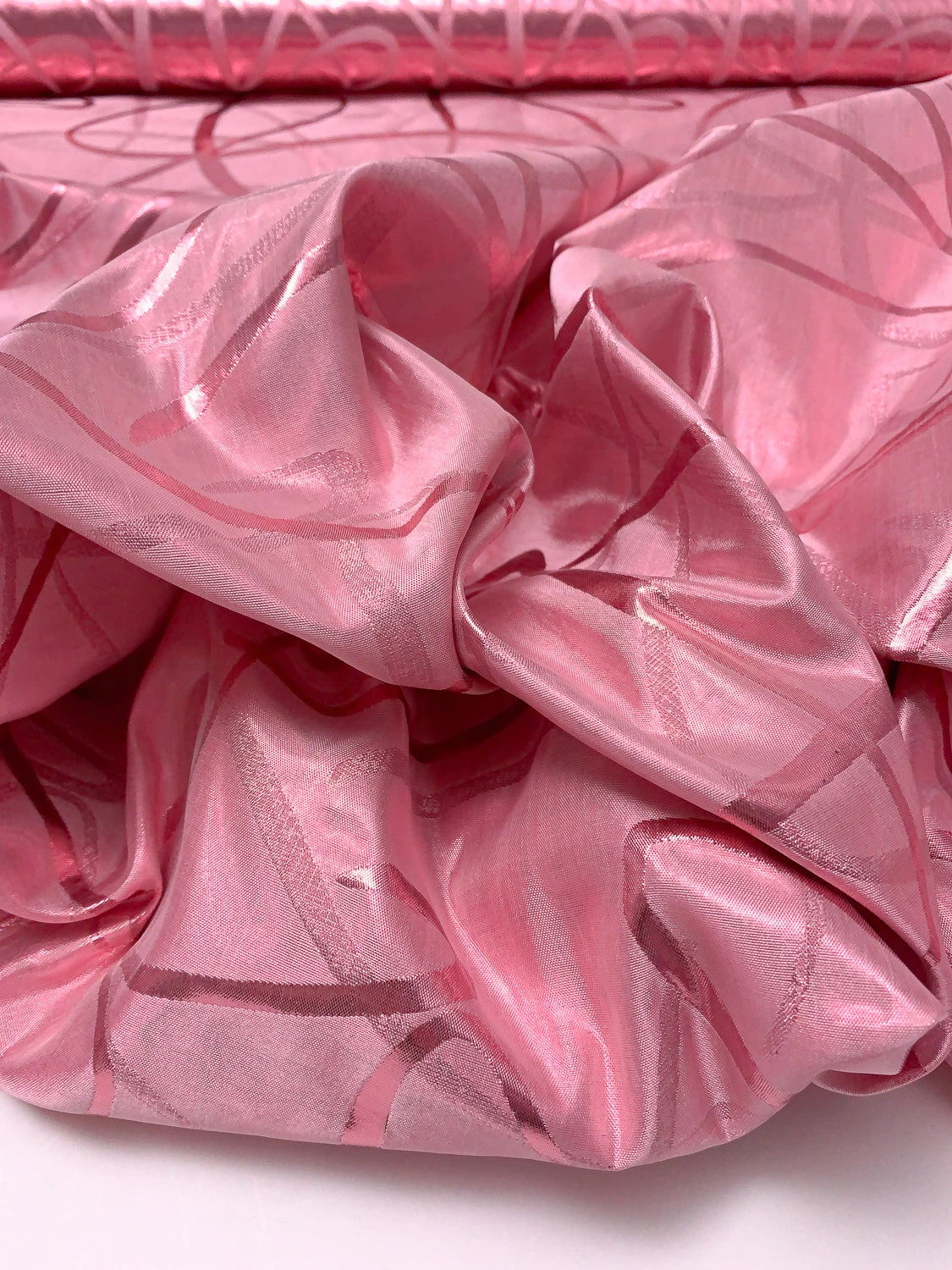 Made In Switzerland Swirl Motif Silk-Blend Lamé Jacquard - Metallic Electric Pink 11 Made In Switzerland Swirl Motif Silk-Blend Lamé Jacquard - Metallic Electric Pink - Image 9