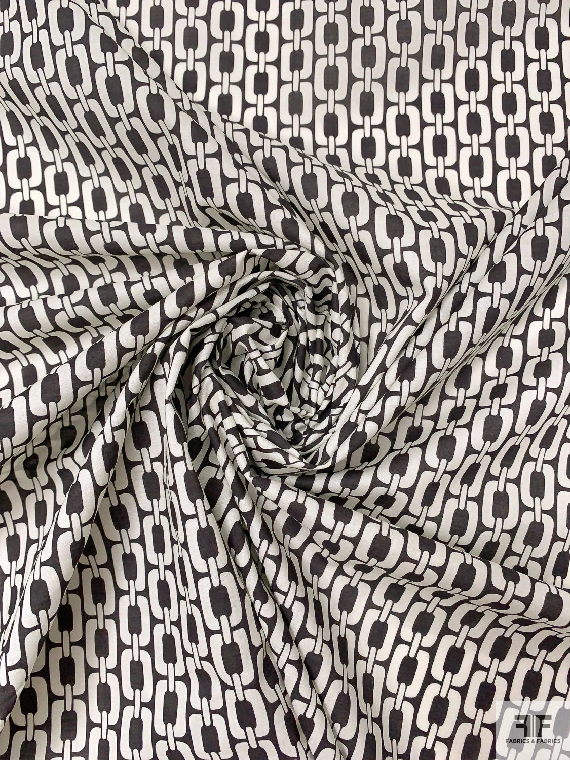 Italian Chunky Chain Links Printed Cotton Lawn - Soft Black / Off-White 3 Italian Chunky Chain Links Printed Cotton Lawn - Soft Black / Off-White