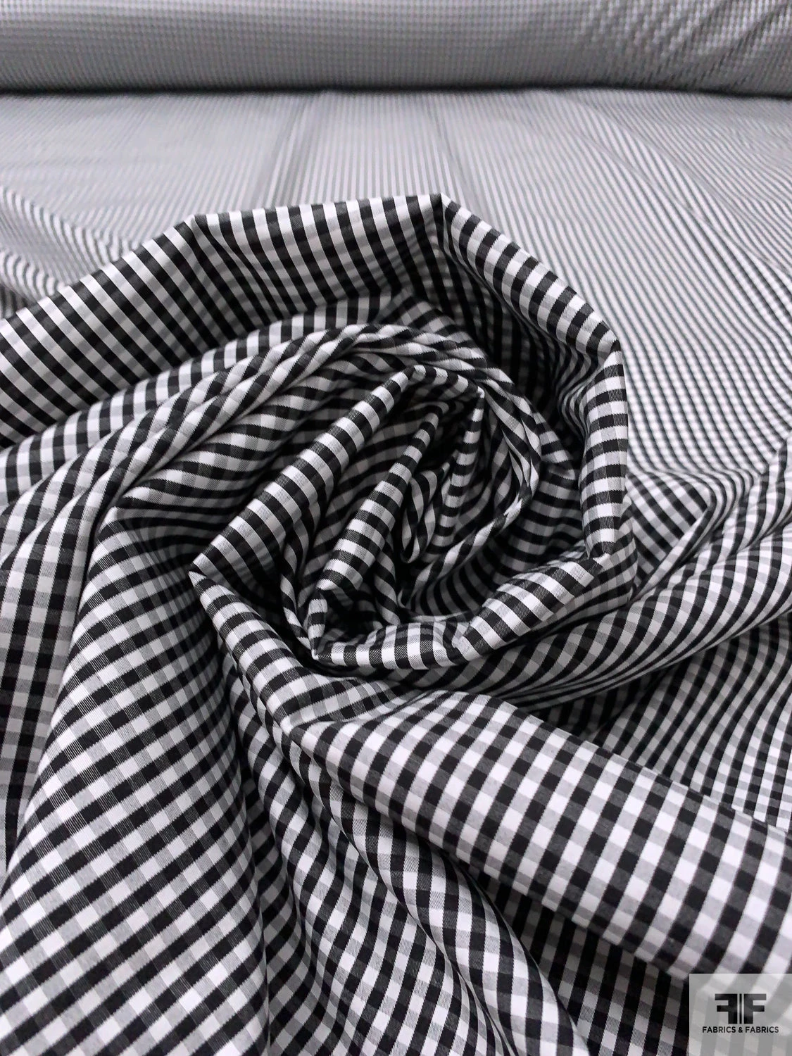 Made In Japan Gingham Check Yarn-Dyed Cotton Shirting - Black / White 3 Made In Japan Gingham Check Yarn-Dyed Cotton Shirting - Black / White