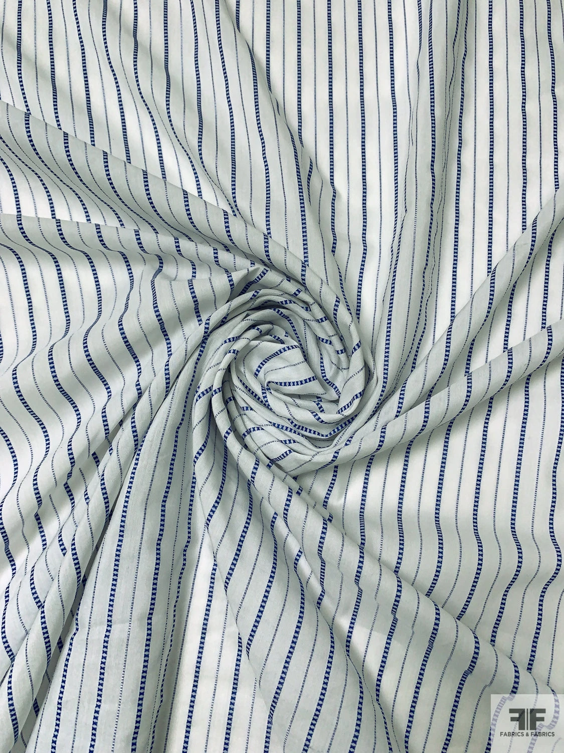 Vertical Striped Yarn-Dyed Silk-Cotton Soft Shirting - Off-White / Blue 3 Vertical Striped Yarn-Dyed Silk-Cotton Soft Shirting - Off-White / Blue