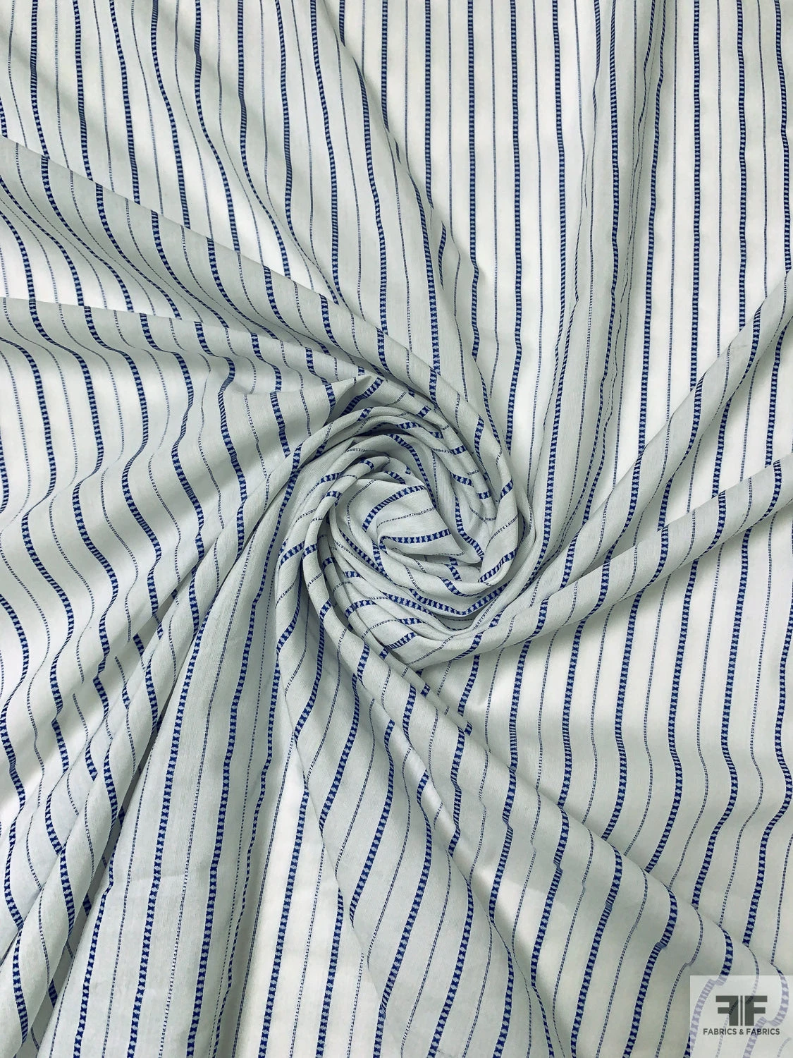 Vertical Striped Yarn-Dyed Silk-Cotton Soft Shirting - Off-White / Blue 5 Vertical Striped Yarn-Dyed Silk-Cotton Soft Shirting - Off-White / Blue - Image 3