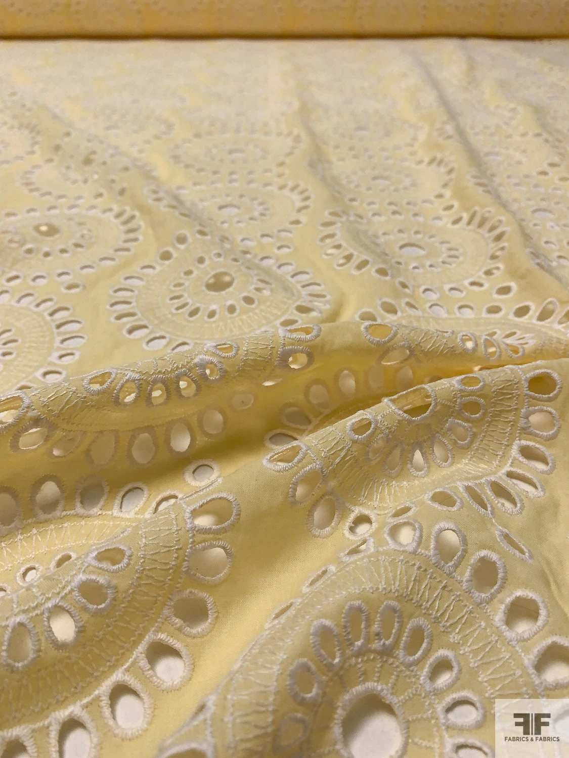 Floral Medallions Embroidered Eyelet Heavy Cotton Voile - Pale Yellow / White 6 Floral Medallions Embroidered Eyelet Heavy Cotton Voile - Pale Yellow / White - Image 4