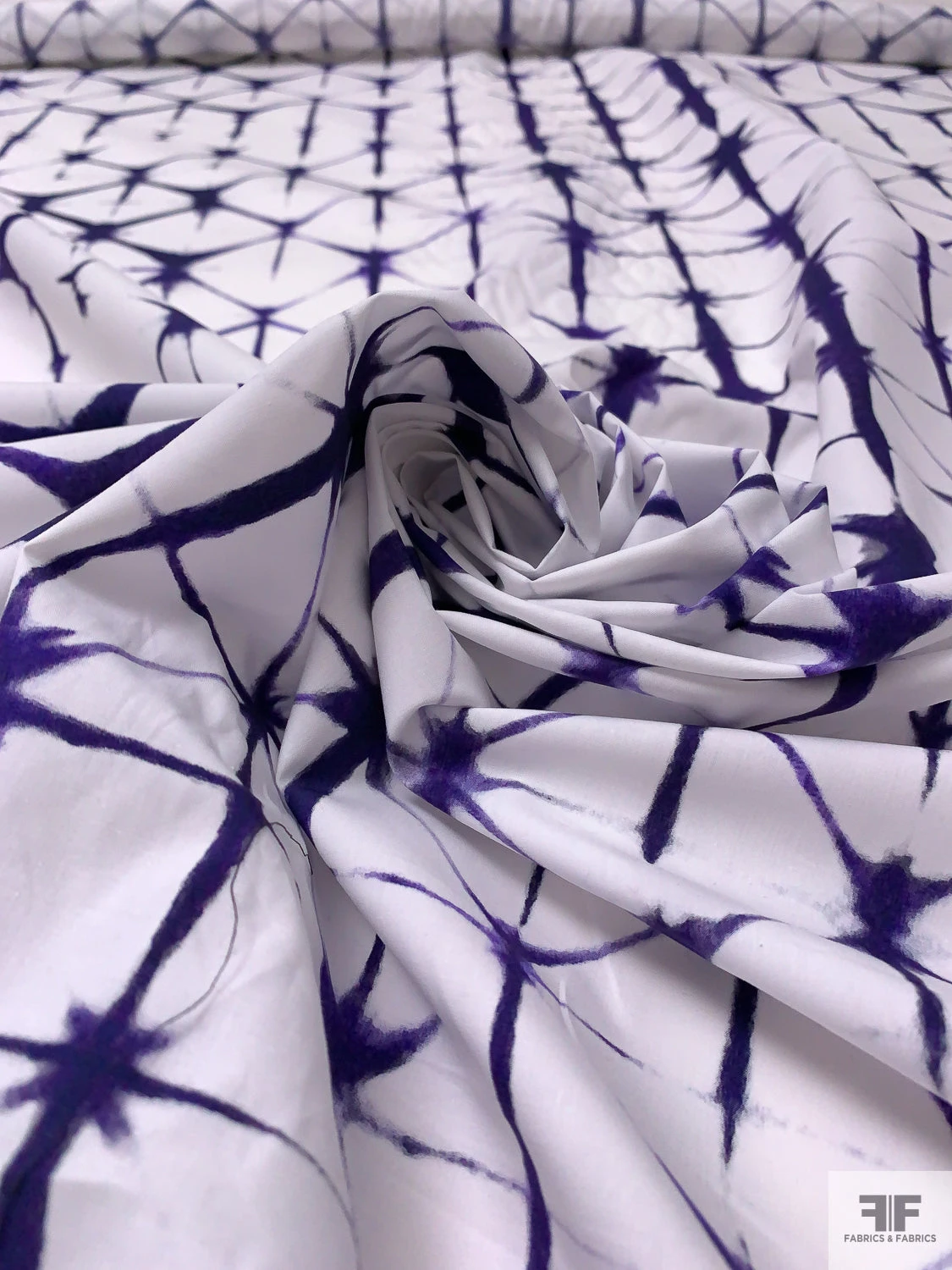 Geometric Tie-Dye Printed Cotton Poplin - Dark Purple / White 6 Geometric Tie-Dye Printed Cotton Poplin - Dark Purple / White - Image 4
