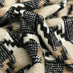 Houndstooth-Look Loosely Woven Wool Tweed - Black/Beige 7 Houndstooth-Look Loosely Woven Wool Tweed - Black/Beige -Fabrics And Fabrics Store 5195 Wool3