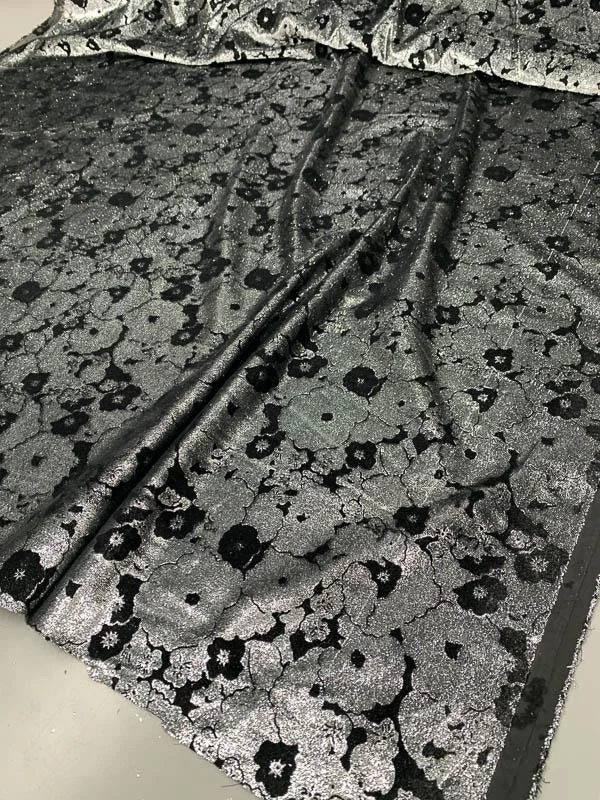 Metallic Floral Cut Panné Velvet - Silver / Black 7 Metallic Floral Cut Panné Velvet - Silver / Black - Image 5
